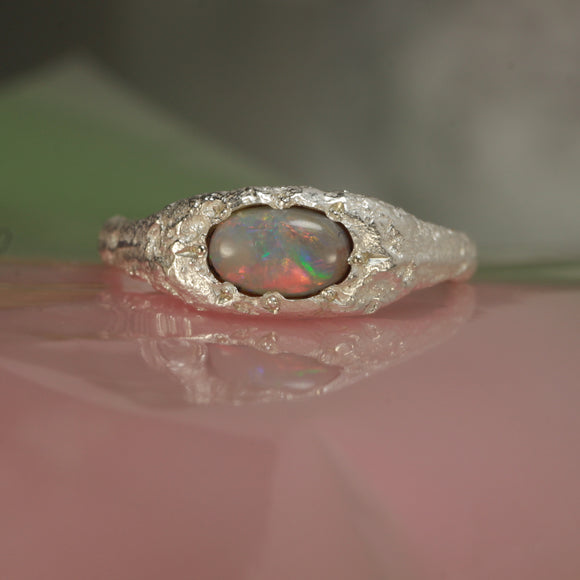 Oval opal ring - Size 7
