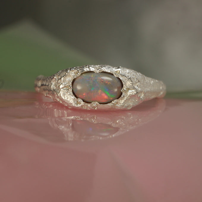 Oval opal ring - Size 7