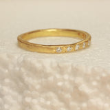 nine diamond ring - 18k - size 8