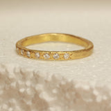 nine diamond ring - 18k - size 8