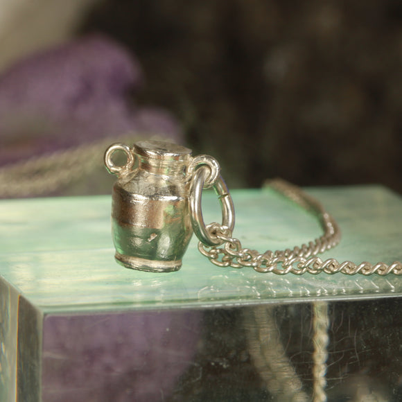 vase necklace