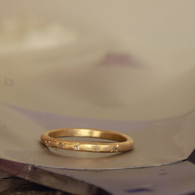 white diamond ring - Size 7