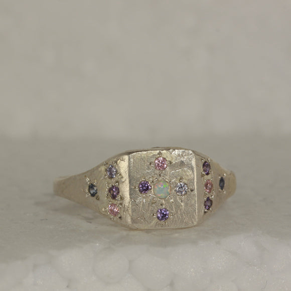 Pink small party signet - Size 9.25