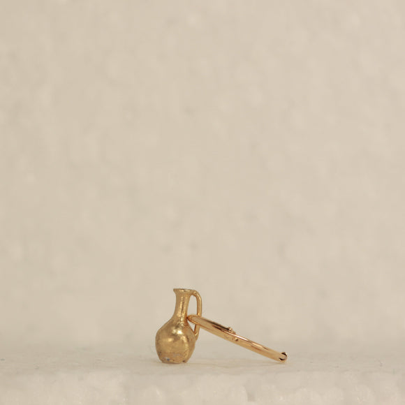 Lekythos gold vase earring