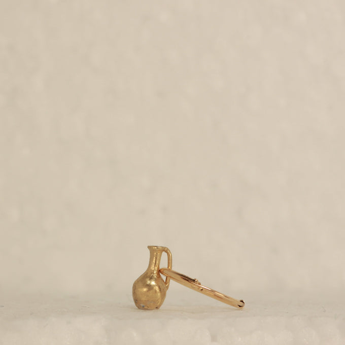 Lekythos gold vase earring