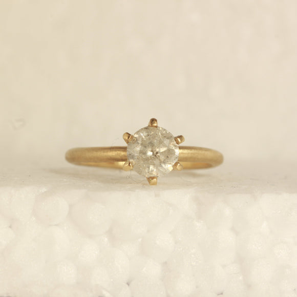 white salt and pepper diamond ring - Size 5.75