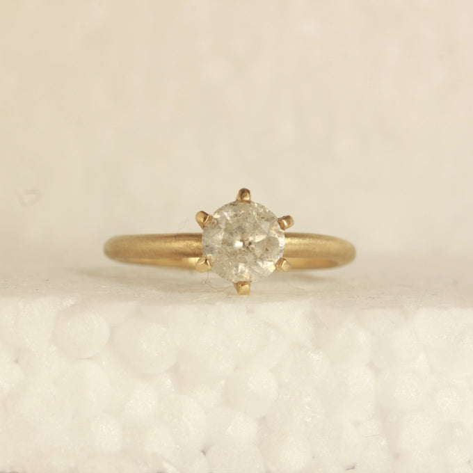 white salt and pepper diamond ring - Size 5.75