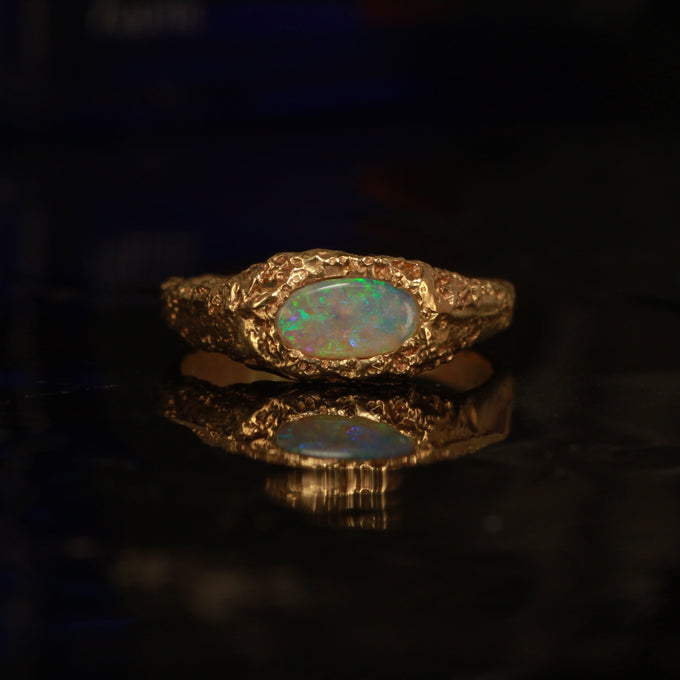 solid gold opal ring - Size 5
