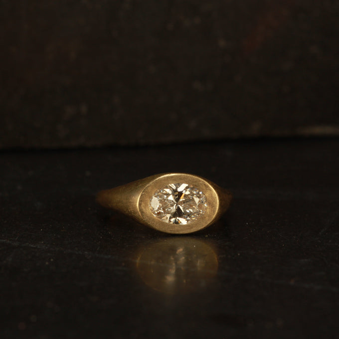 1 carat diamond ring  - Size 5.5 / L