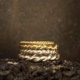 Twisted ring