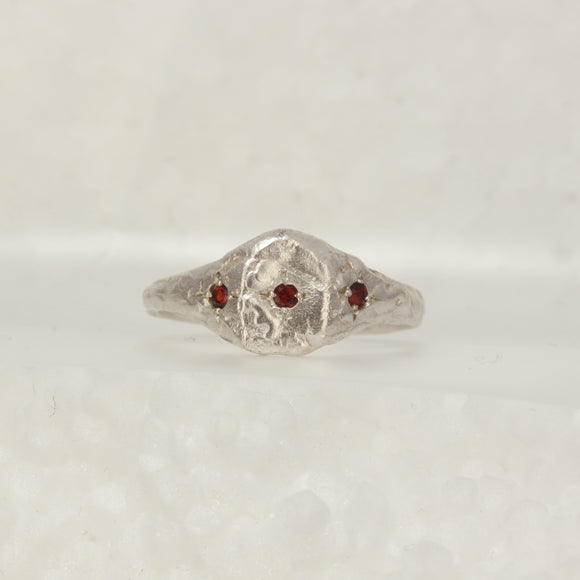 Garnet signet - Size 10.5/ V