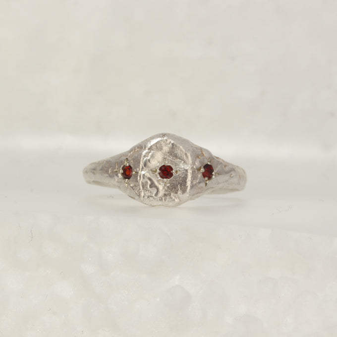 Garnet signet - Size 10.5/ V