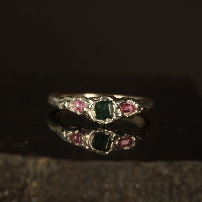 Melted teal sapphire ring double pink Size: 4.75 / J