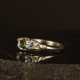 Melted teal sapphire ring Size: 4.5 / I