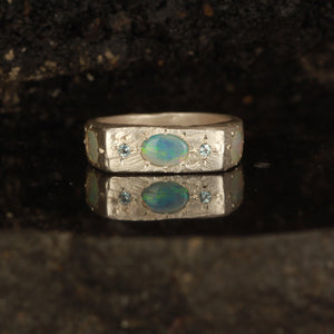 Opal water ring Size: 6 / L