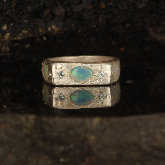 Opal water ring Size: 6 / L