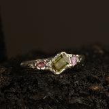 green and pink sapphire melted ring Size: 7.75 / P