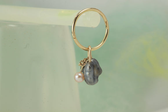 Pearl earring (with mini pearl keyring)
