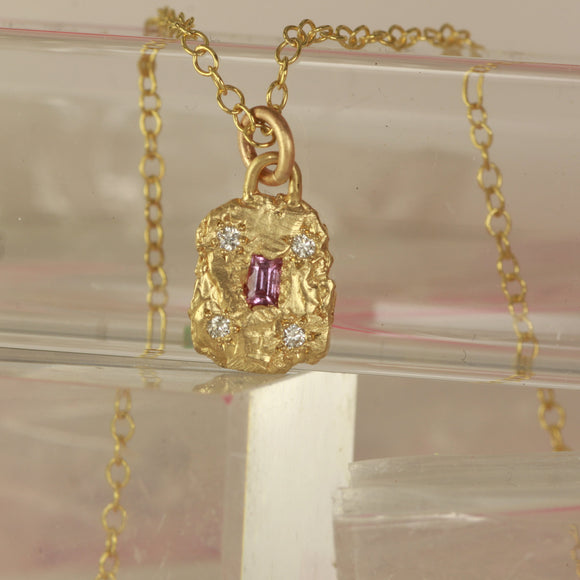 diamond gold pendant