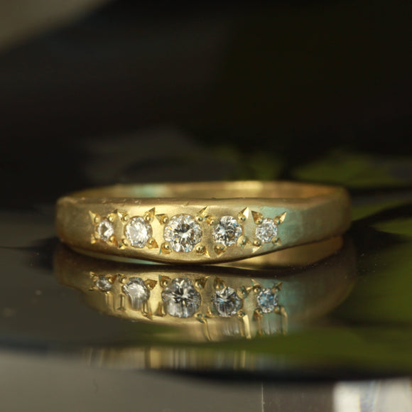 diamond curved ring - Size 7.5