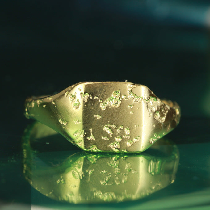 sandcast rectangle signet
