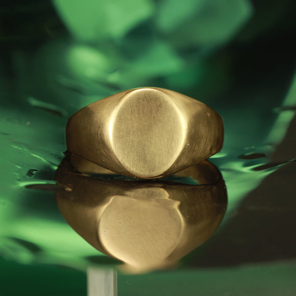 Gold oval signet
