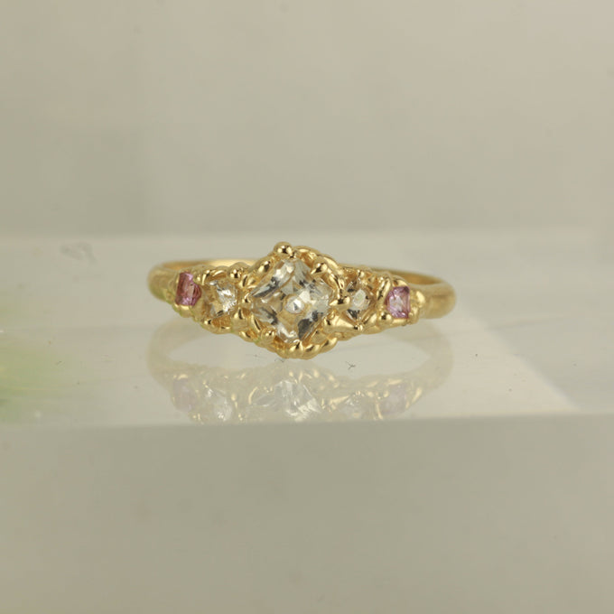 white sapphire melt Ring size 5