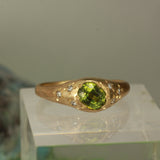 green sapphire ring - Size 8.5