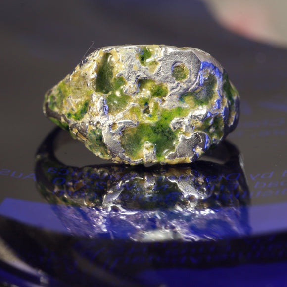 Green enamel ring