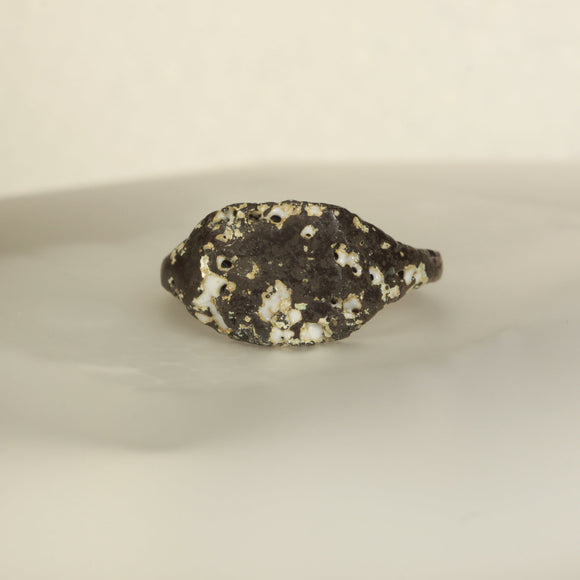 oxidised and enameled signet