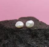white keshi pearl studs