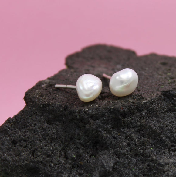 white keshi pearl studs