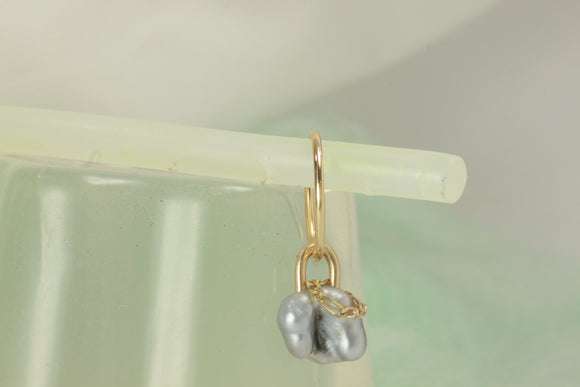 Tahitian pearl earring pair (with tiny pearl bracelet)