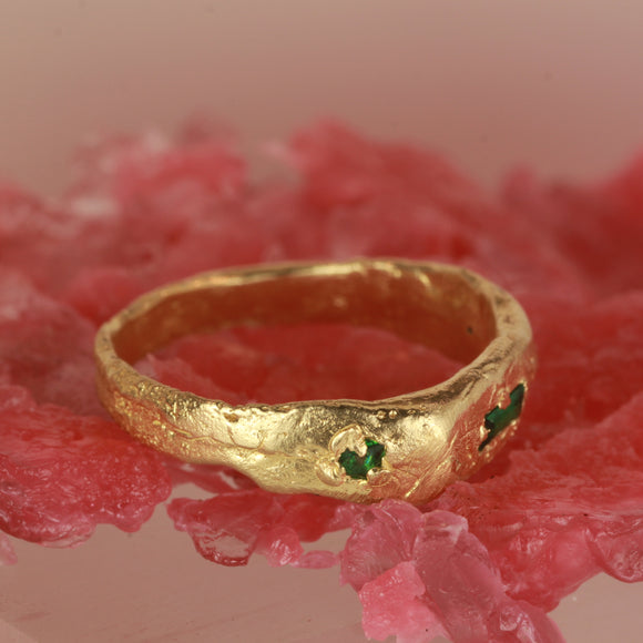 flat top emerald ring
